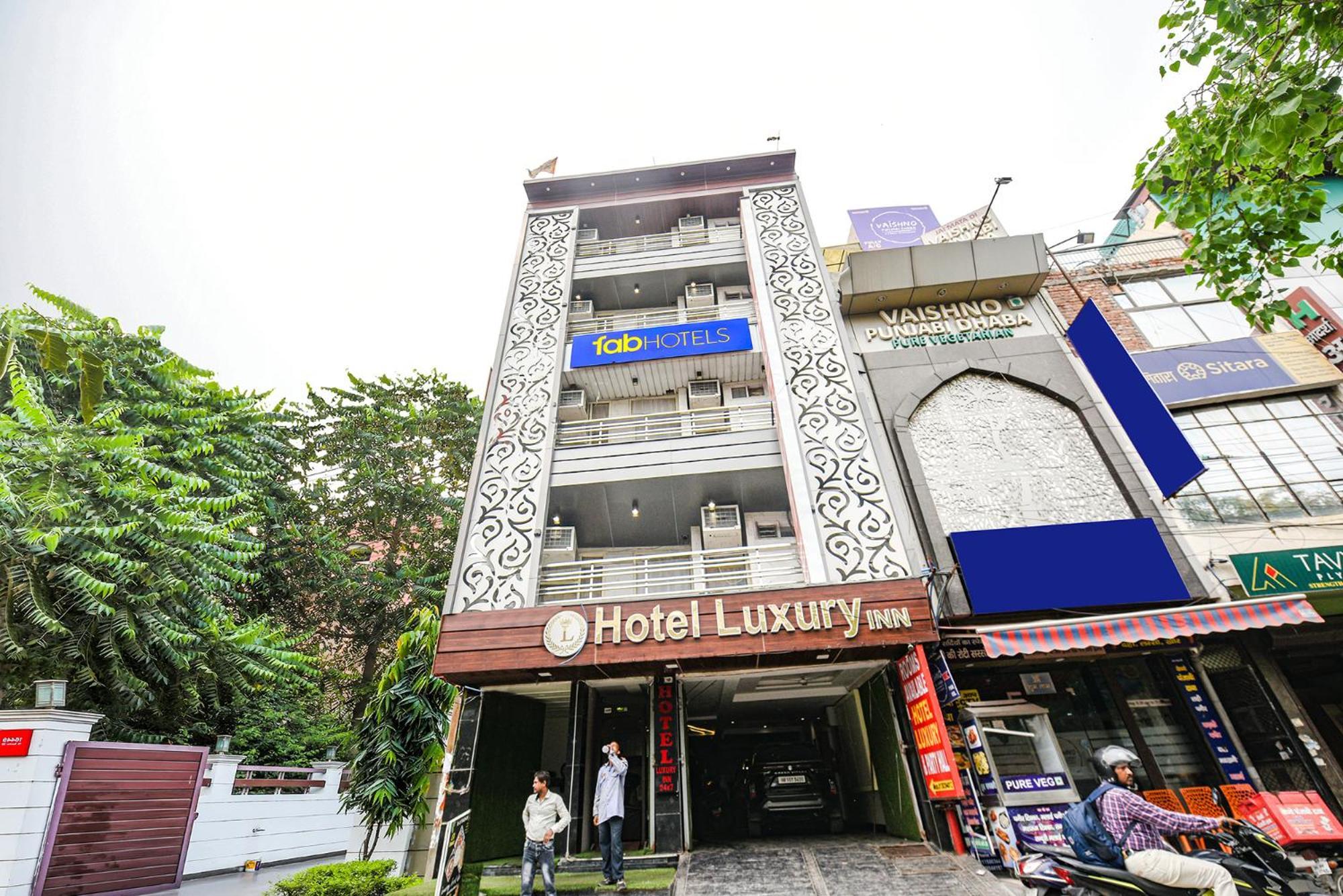 Fabhotel Luxury Inn Near Adarsh Nagar Metro Deli Exterior foto