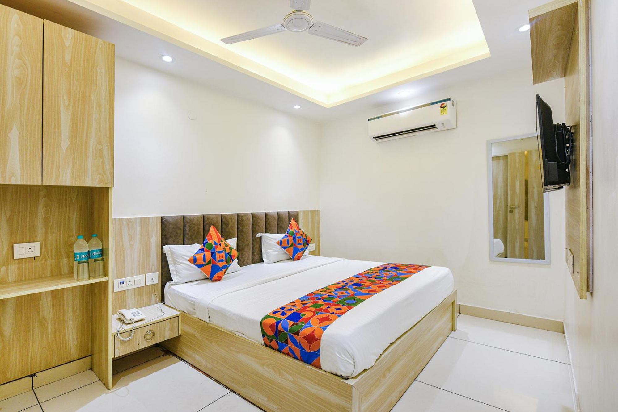 Fabhotel Luxury Inn Near Adarsh Nagar Metro Deli Exterior foto