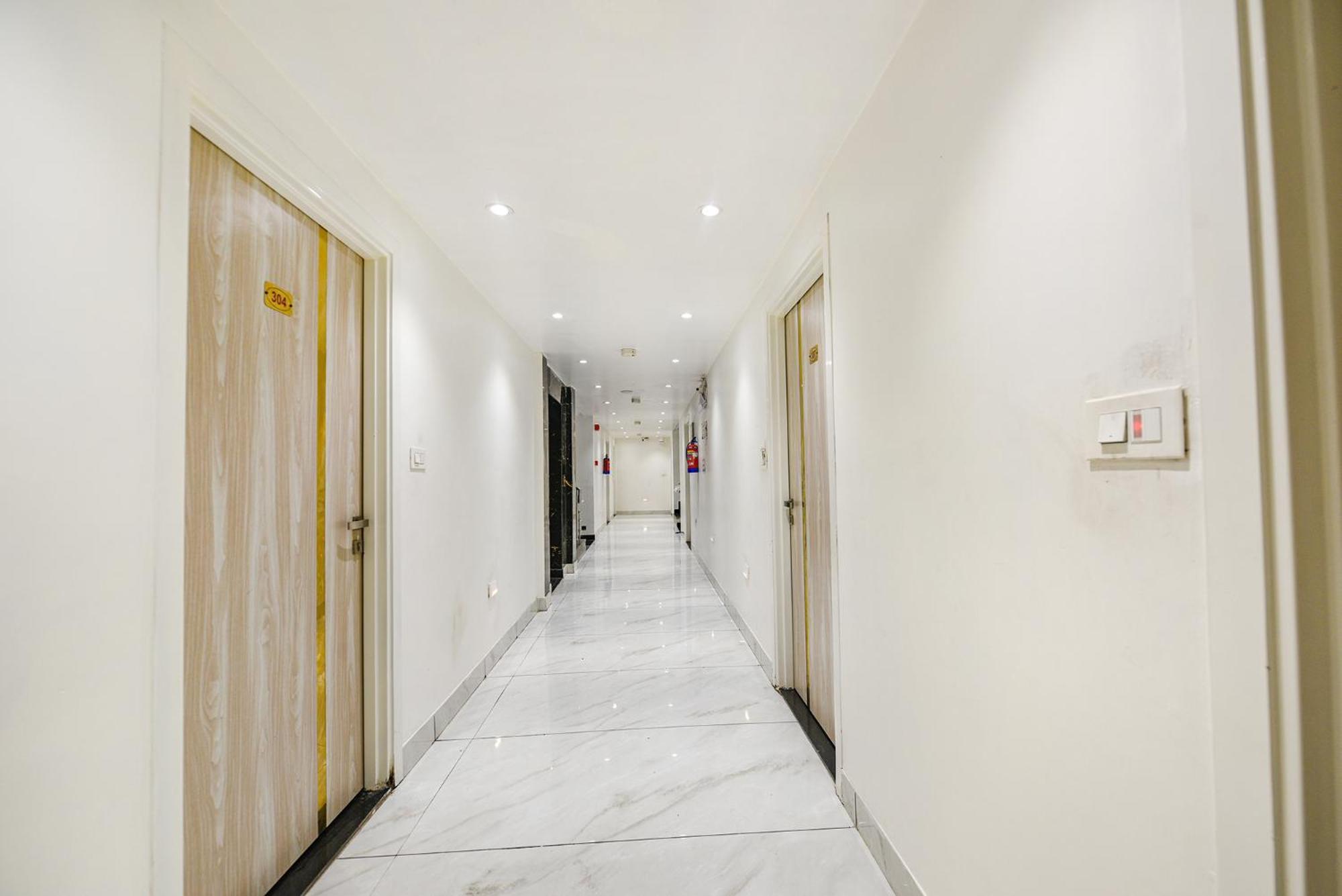 Fabhotel Luxury Inn Near Adarsh Nagar Metro Deli Exterior foto