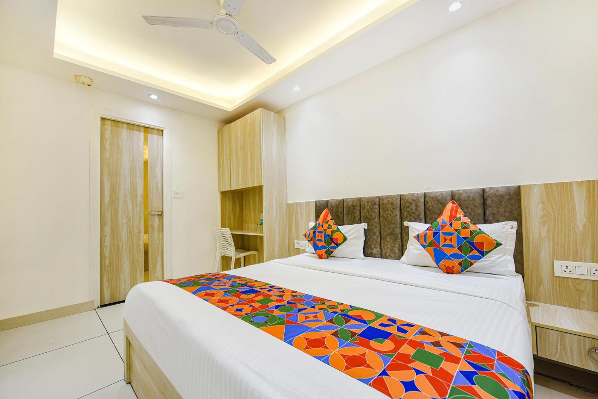 Fabhotel Luxury Inn Near Adarsh Nagar Metro Deli Exterior foto