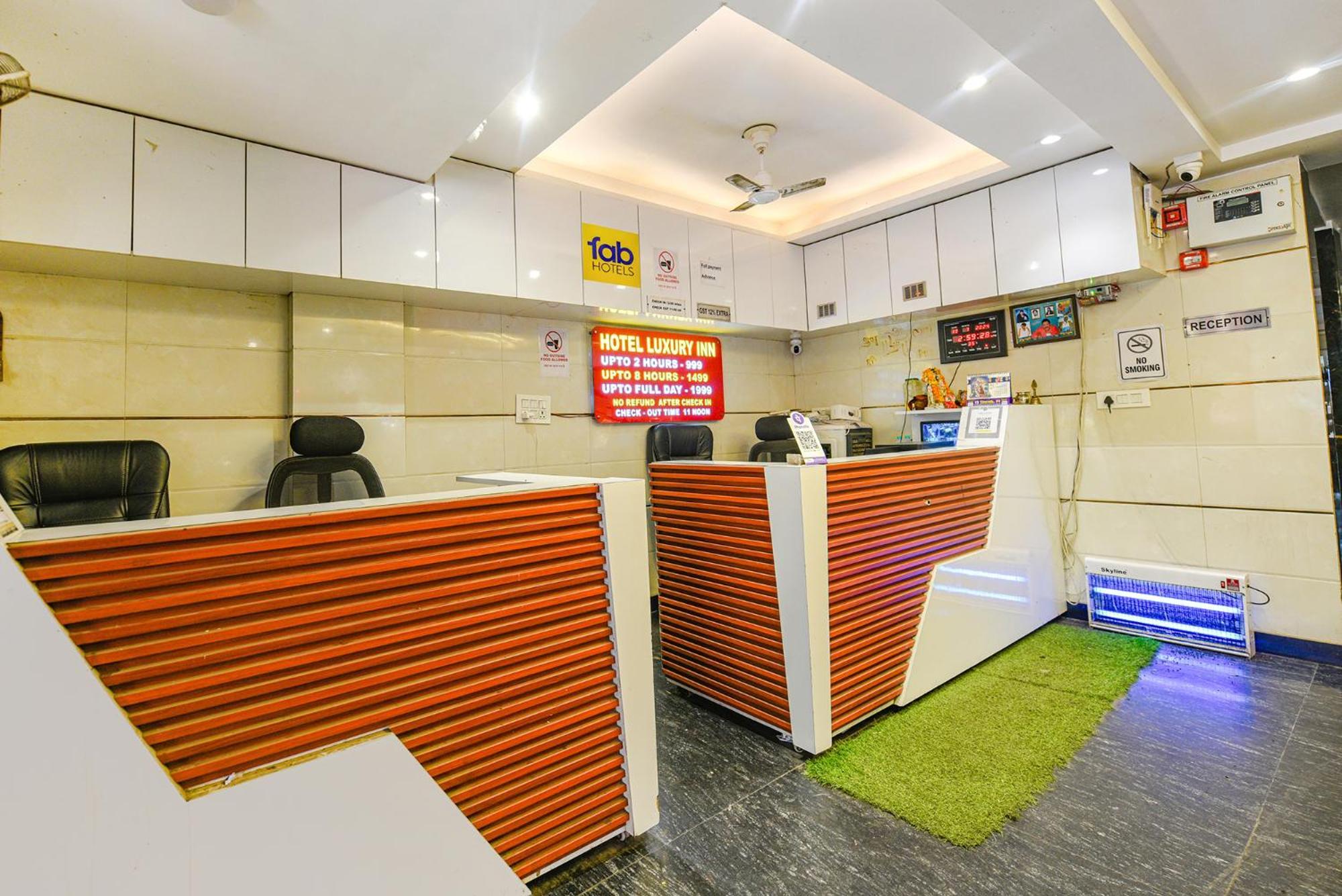 Fabhotel Luxury Inn Near Adarsh Nagar Metro Deli Exterior foto