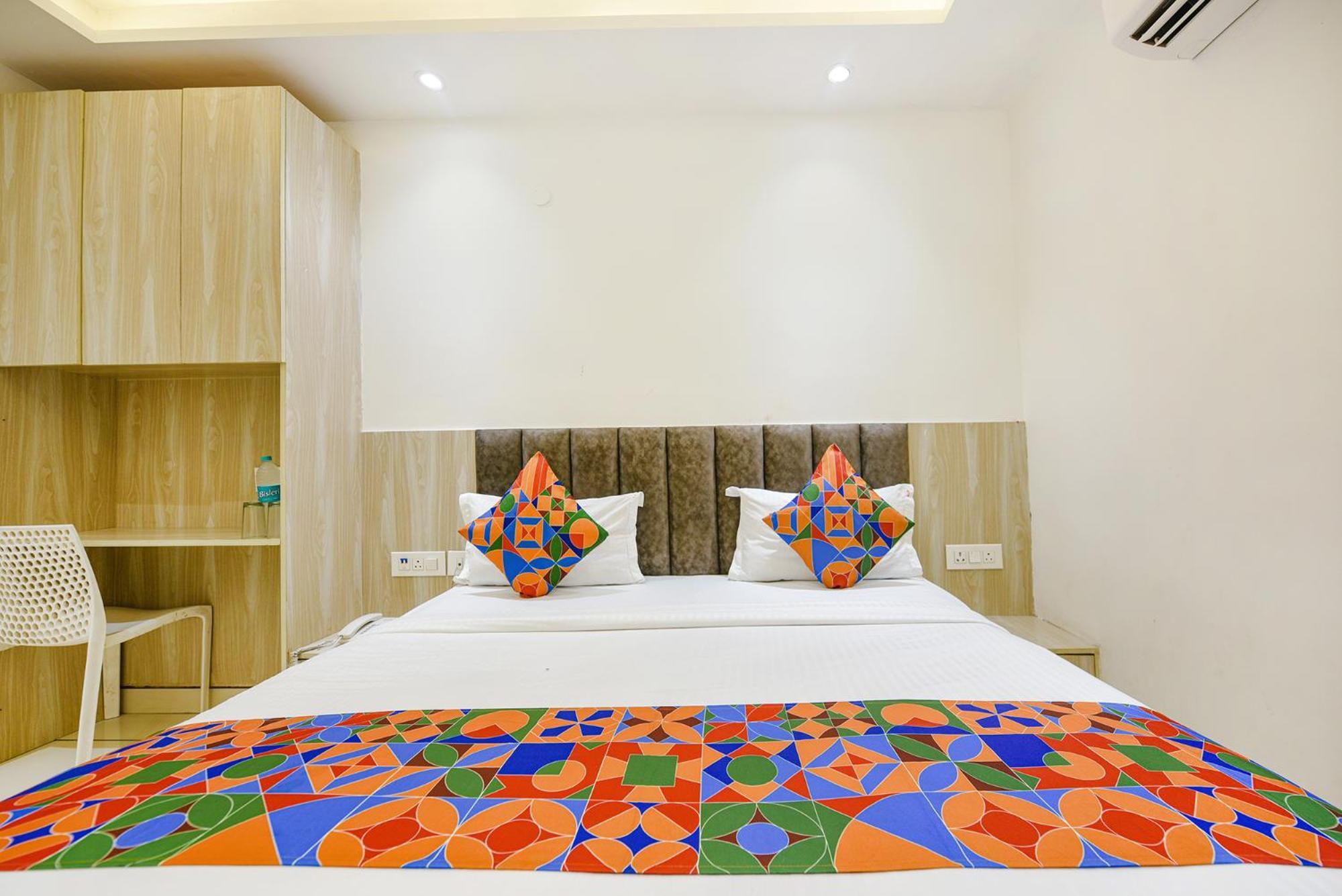Fabhotel Luxury Inn Near Adarsh Nagar Metro Deli Exterior foto